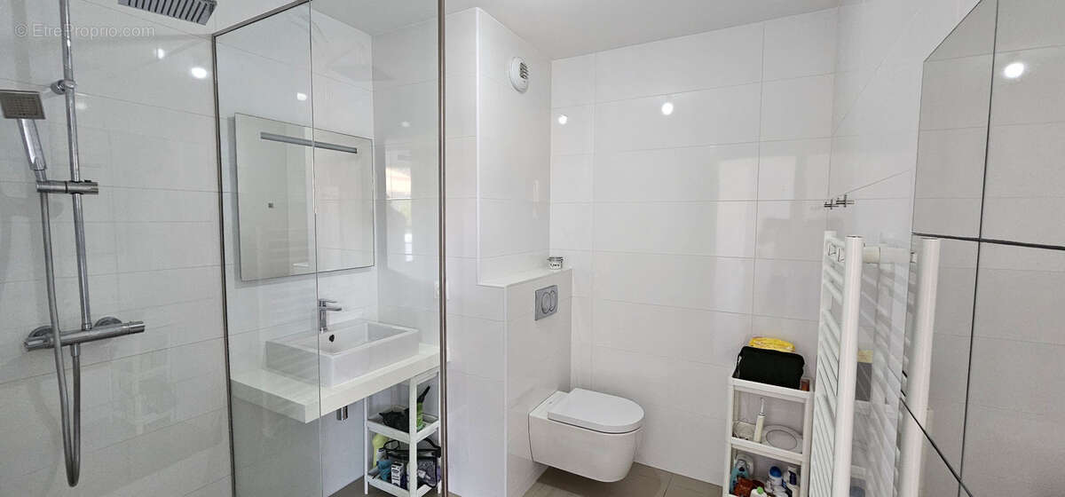 SOLENZARA (20) Appartement à vendre 3 pièces de 68m². avec terrasse de 31m². RÉSIDENCE PIEDS DANS L'EAU - photo 6
