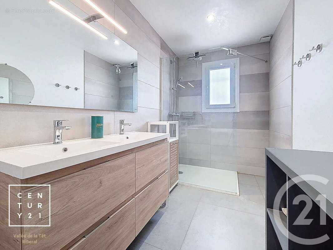 Maison 160 m² à Le Soler  - photo 15