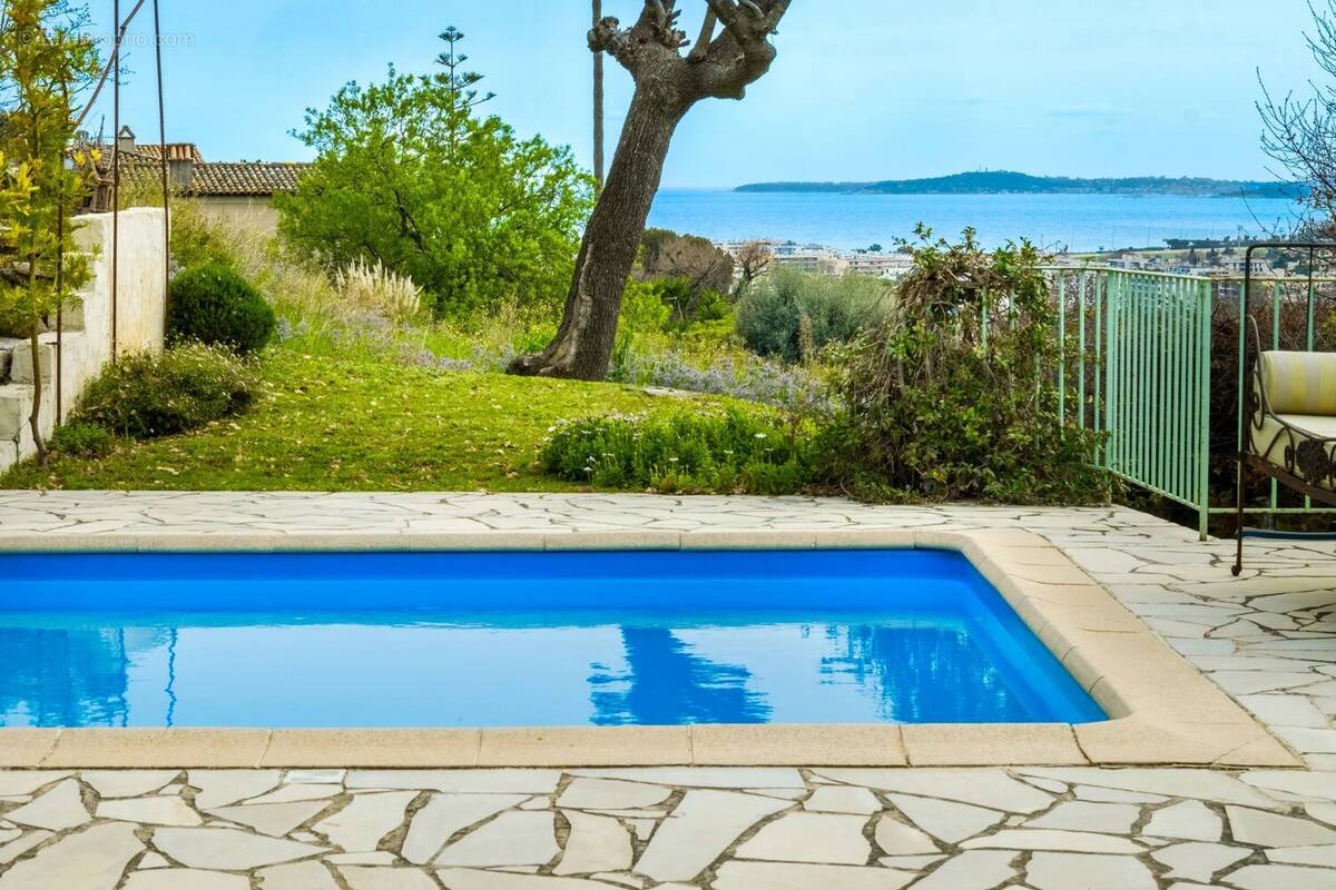 Maison à CAGNES-SUR-MER