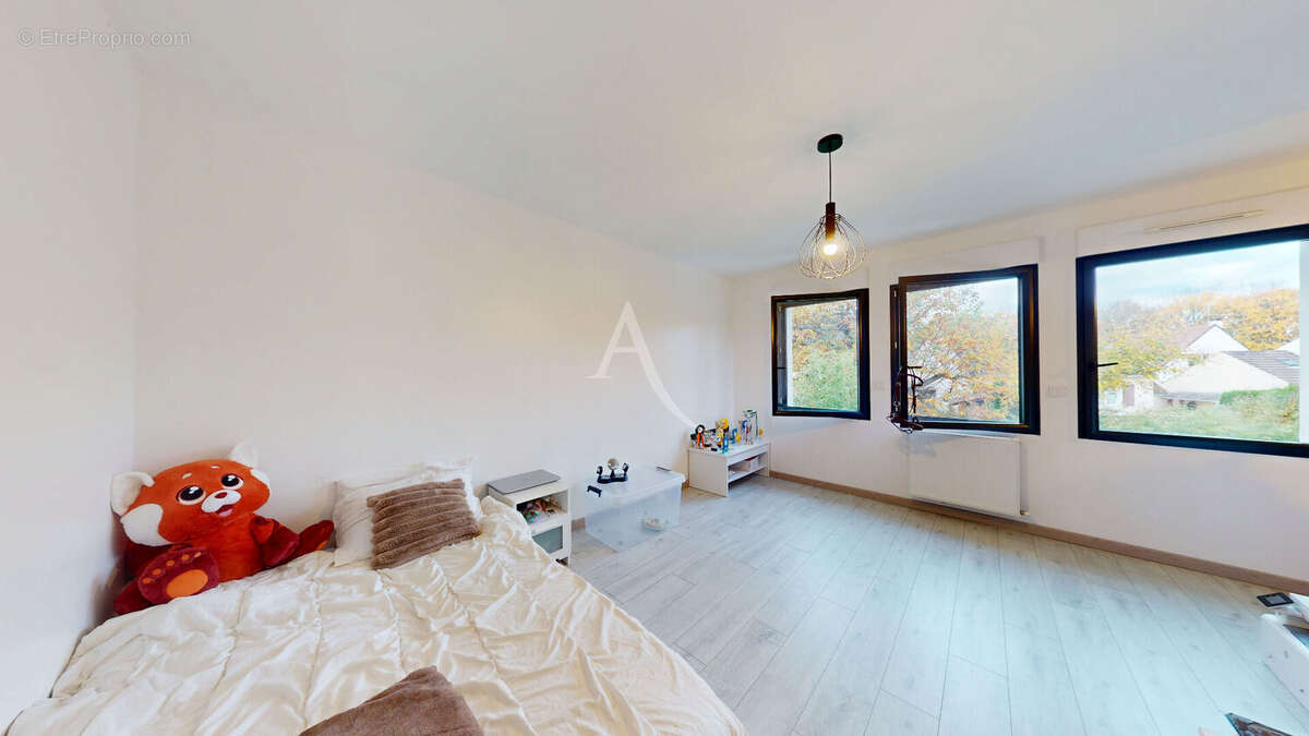 Maison à BRIE-COMTE-ROBERT