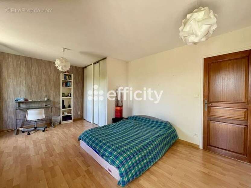 Maison à SALAISE-SUR-SANNE