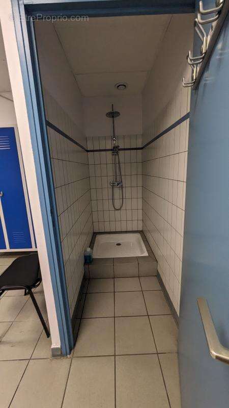 Commerce à DECAZEVILLE