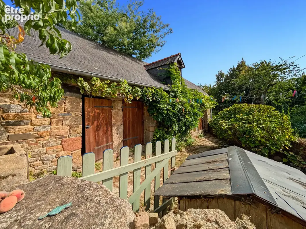 Maison en pierre  avec dépendances - 317 m² - 4 chambres - 8 pièces - Noyal sous Bazouges (35560) - photo 17