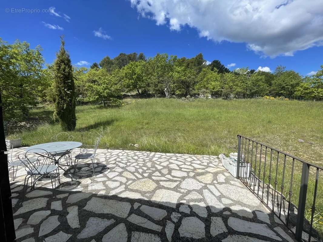 Maison à CHATEAUDOUBLE