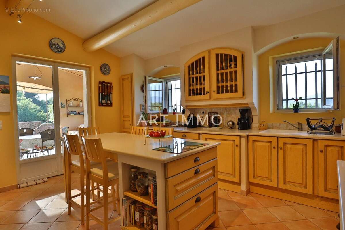 Propriete avec piscine et vues panoramiques - photo 10