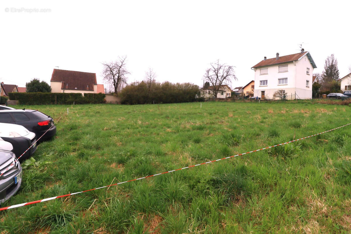 Terrain à HERICOURT
