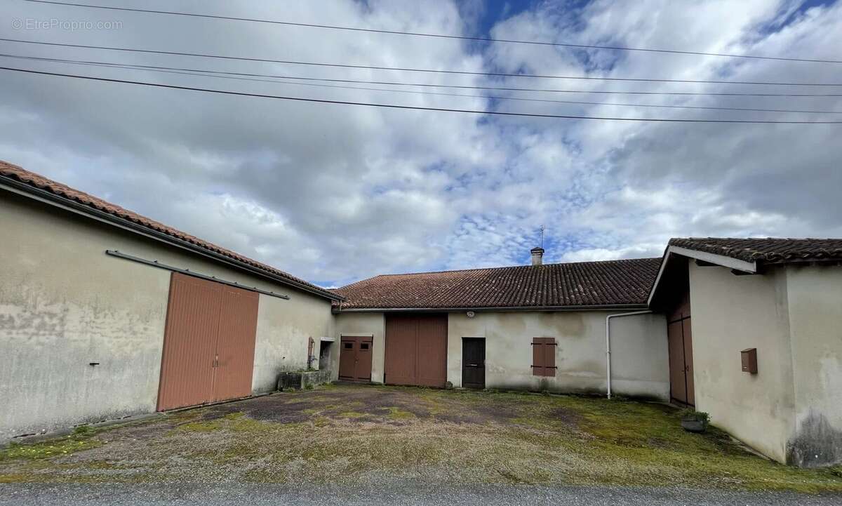 Maison à ANGEDUC