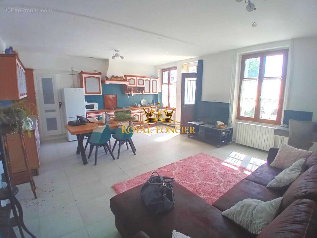 Maison 55 m² à Descartes  - photo 5