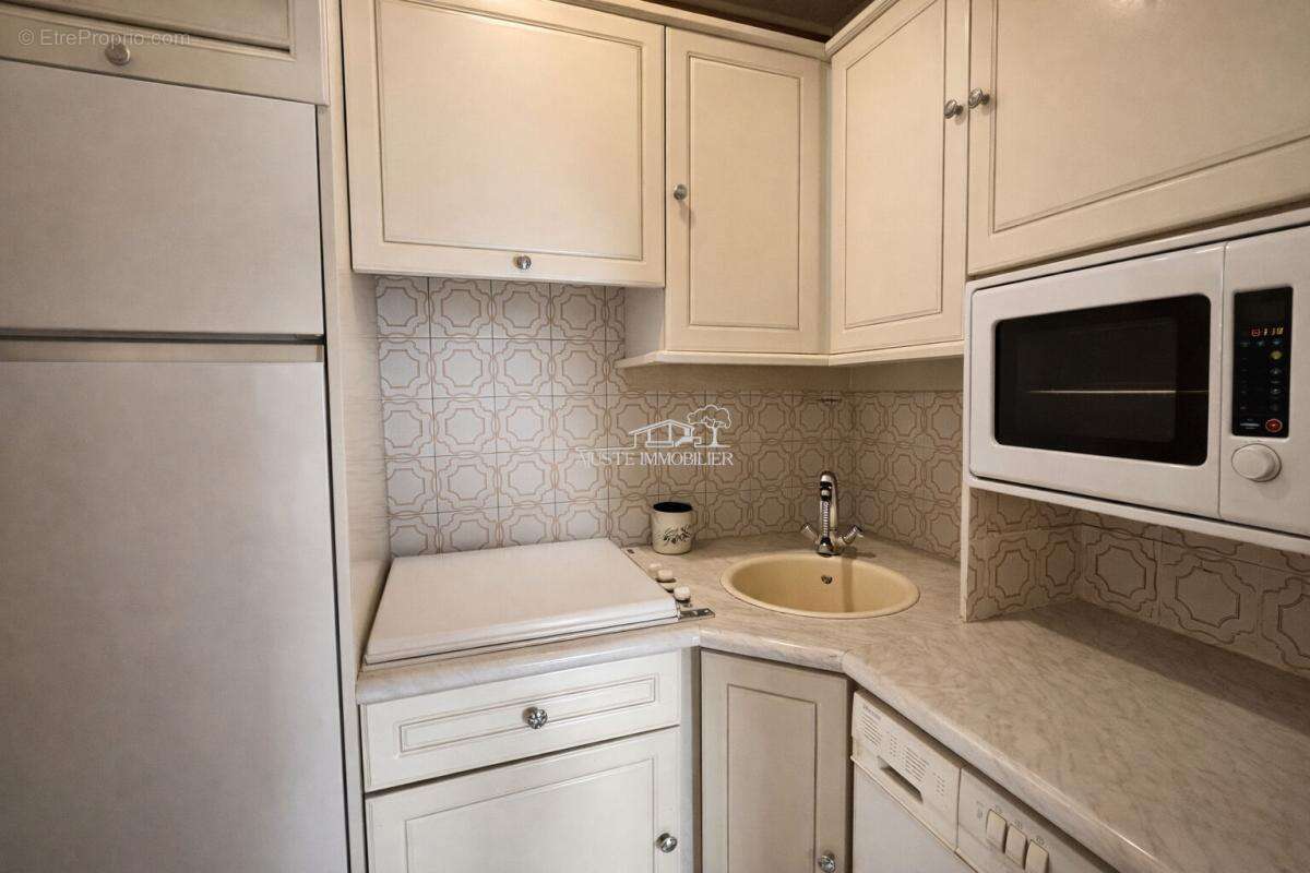 Appartement à MARSEILLE-5E