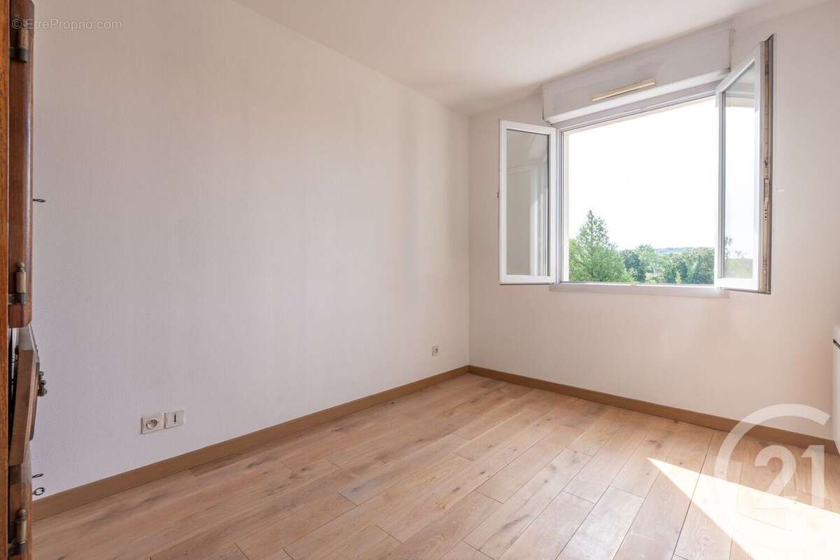 Appartement à THORIGNY-SUR-MARNE