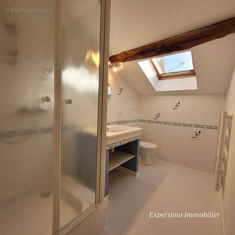 Maison à SAINT-GENIS-DE-SAINTONGE