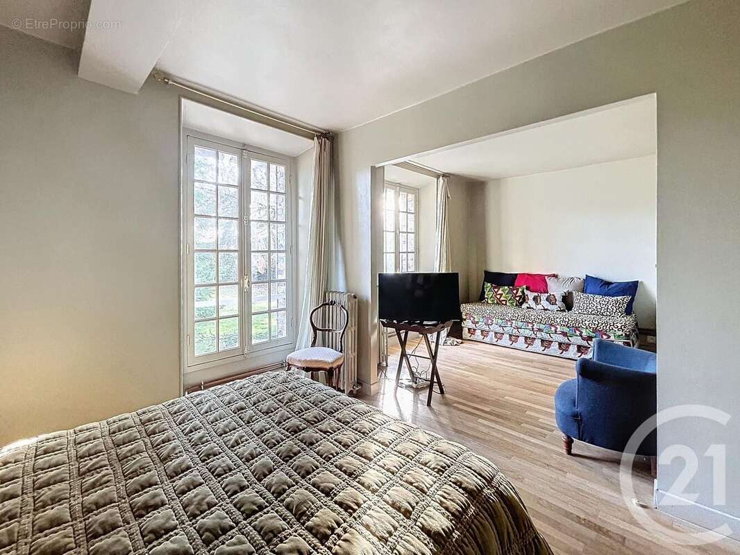 Maison à LAVAL-EN-BRIE