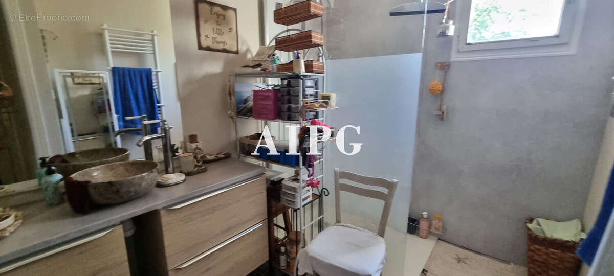 TREGOMEUR, maison de style néo-breton à vendre avec hangar - photo 6