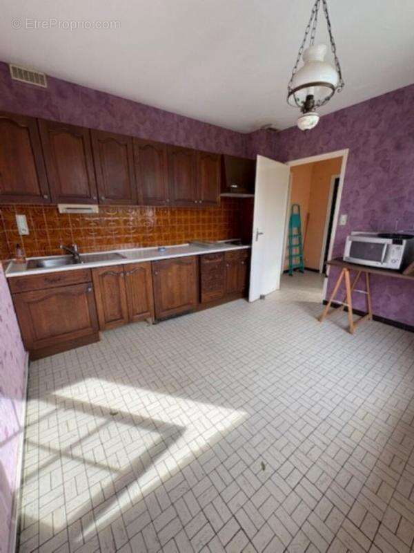 Maison à BEAUJEU-SAINT-VALLIER-PIERREJUX-ET-QUITTEUR