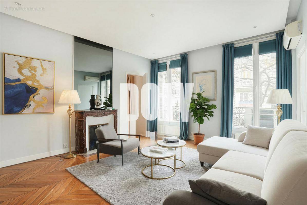 Appartement à PARIS-3E