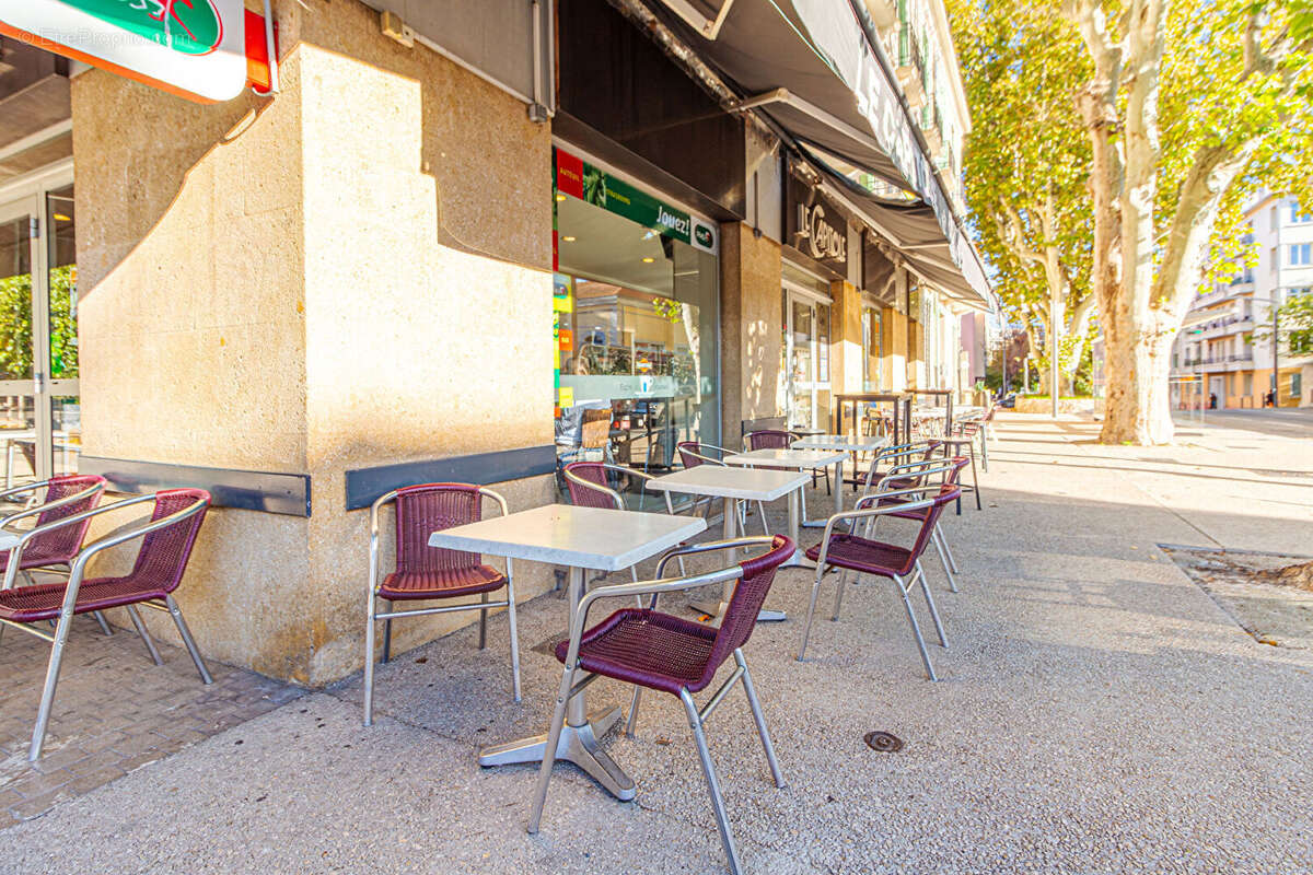 Commerce à AIX-EN-PROVENCE