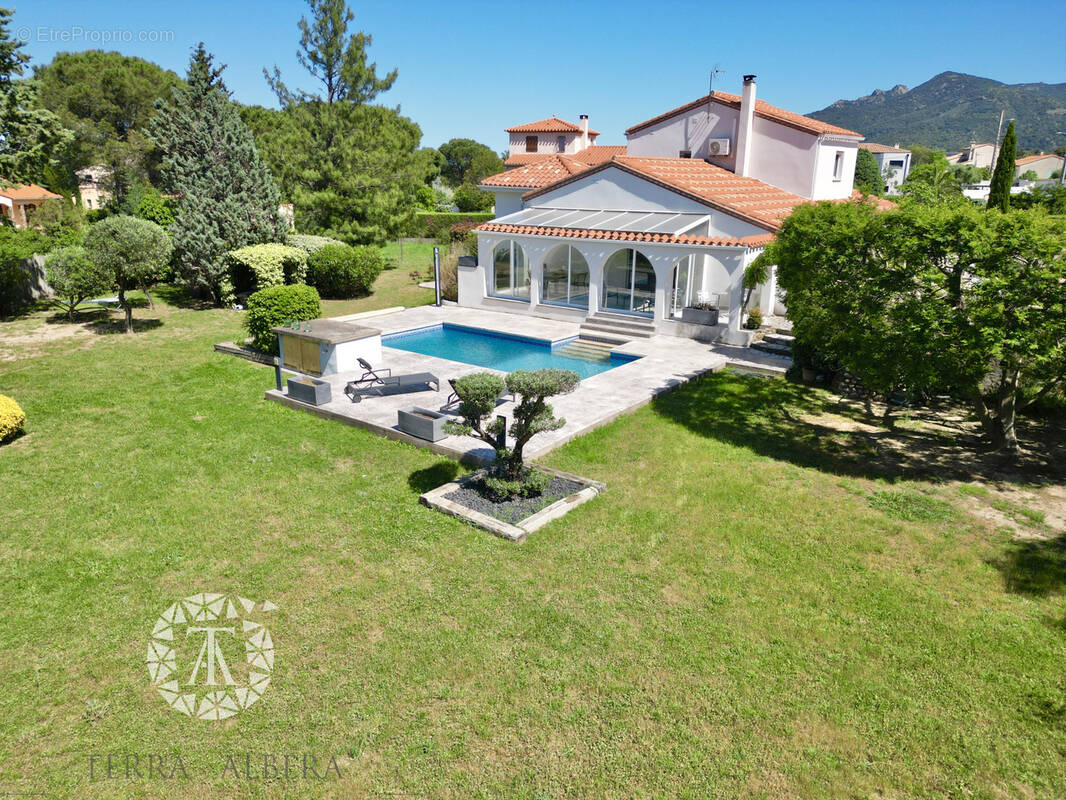 Maison à LAROQUE-DES-ALBERES