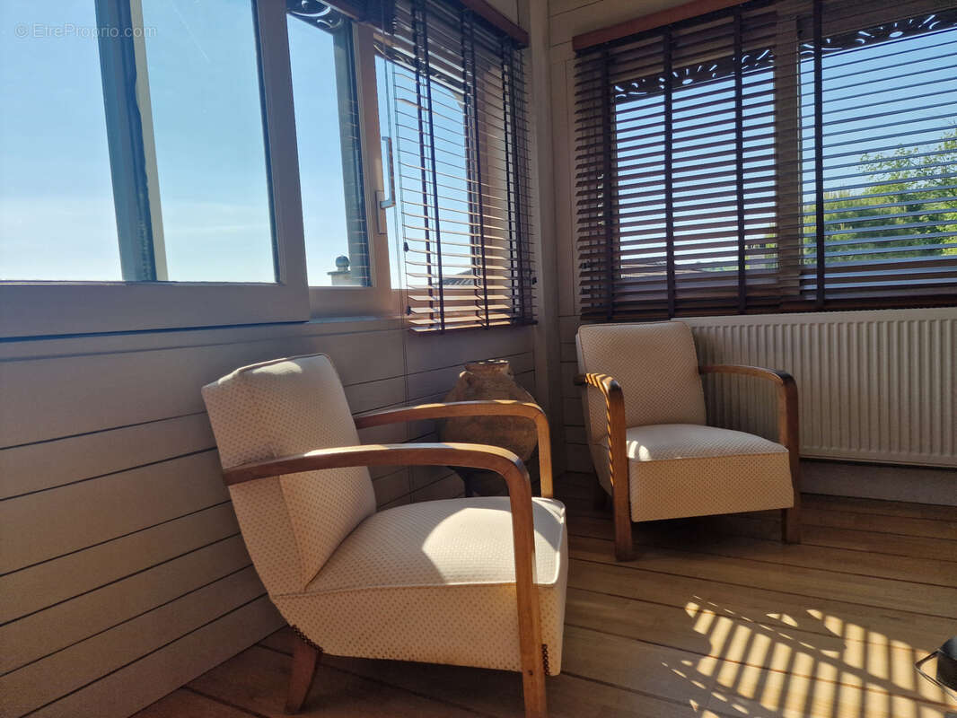 Maison à COUZON-AU-MONT-D&#039;OR