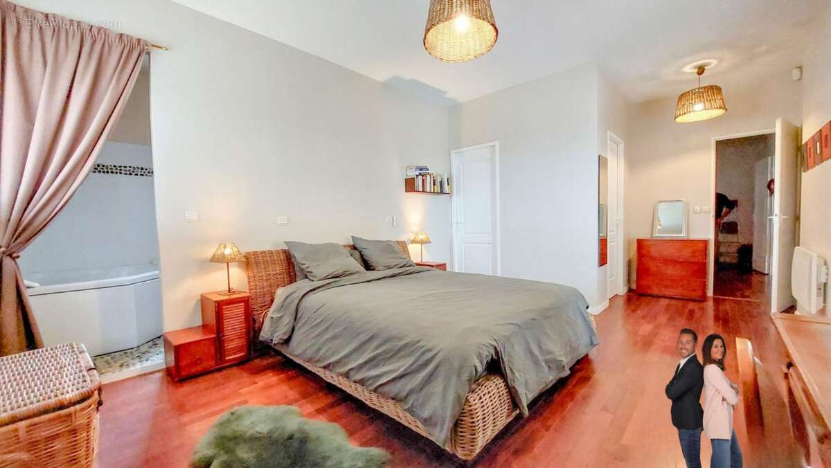 Maison 384 m² à Ayguesvives  - photo 5