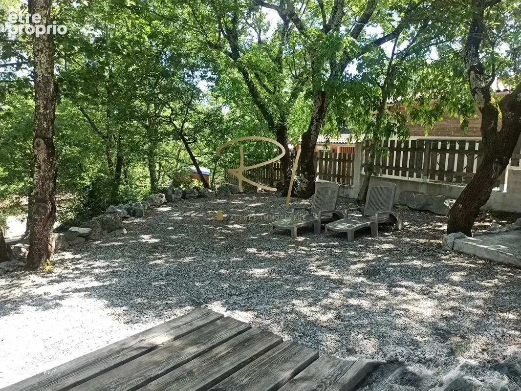 Chalet avec terrasse et piscine - SUD ARDECHE - photo 8
