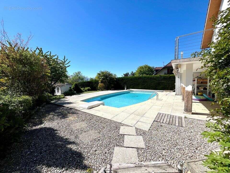 Maison 125 m² à Cranves-Sales  - photo 87