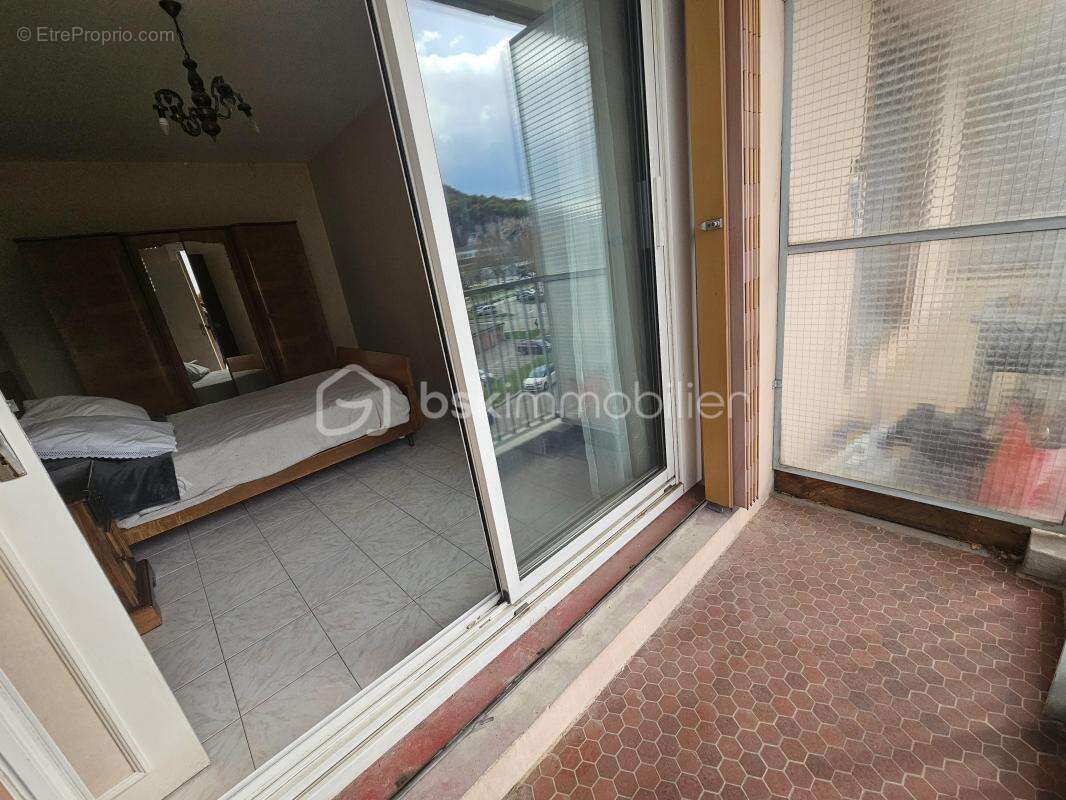 Appartement à FONTAINE