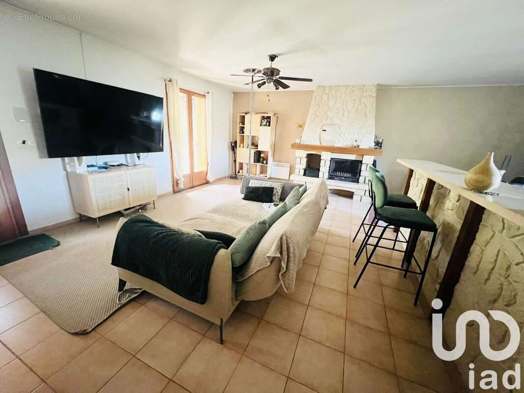 Photo 2 - Maison à LA ROQUEBRUSSANNE