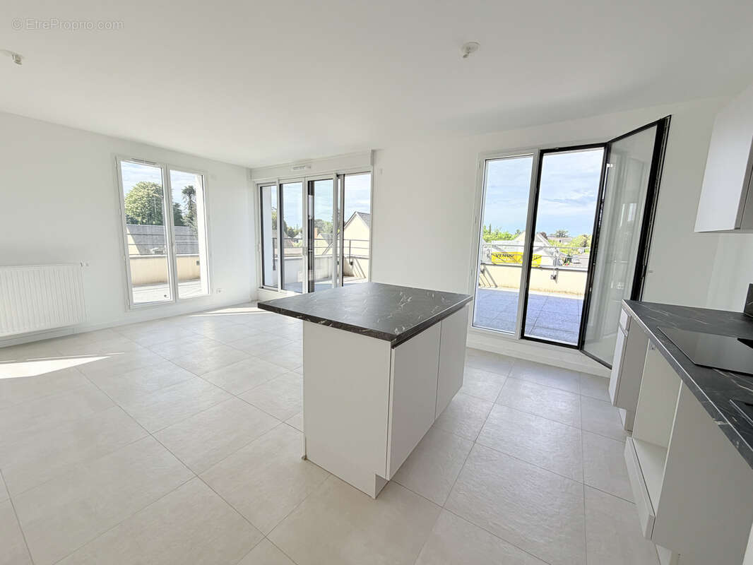Appartement à SAINT-CYR-SUR-LOIRE