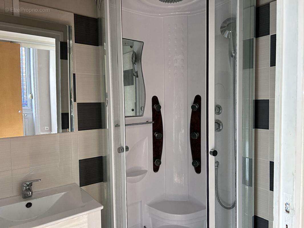 Appartement à BESSENAY