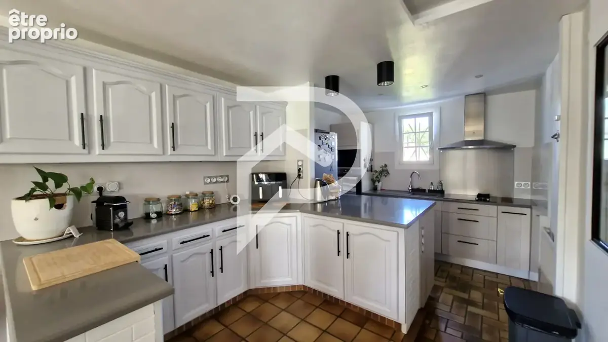 Maison rénovée 6 pièces 189 m² avec piscine proche ORTHEZ - photo 9
