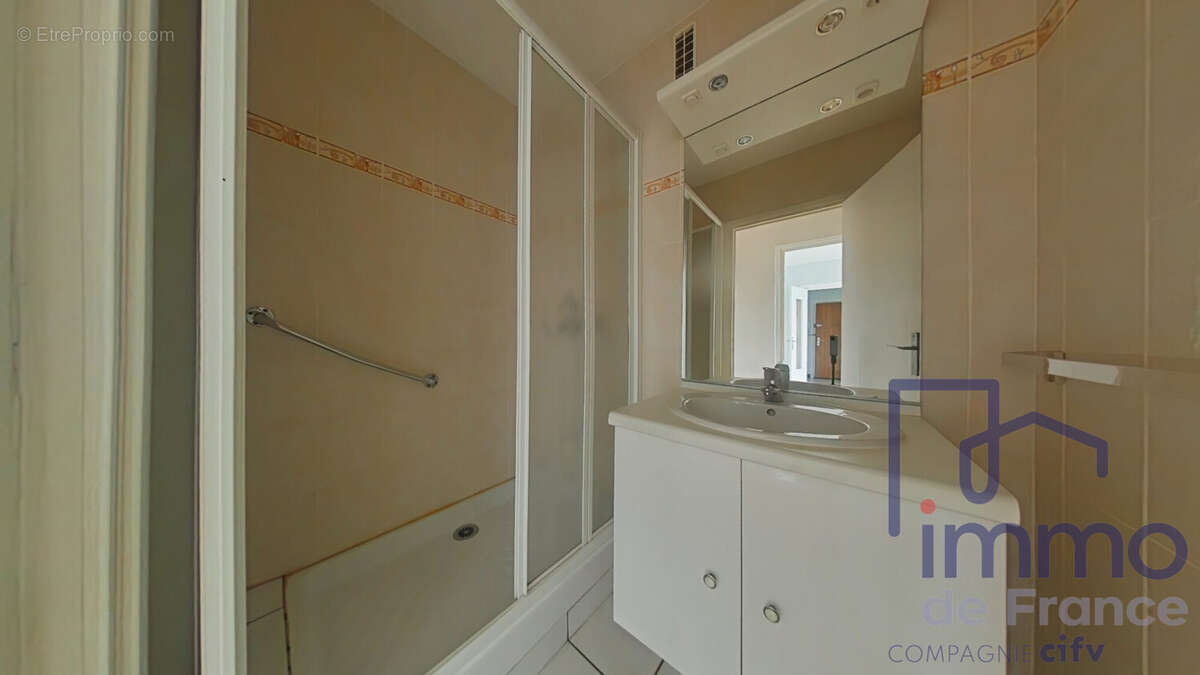 Appartement à SAINT-ETIENNE