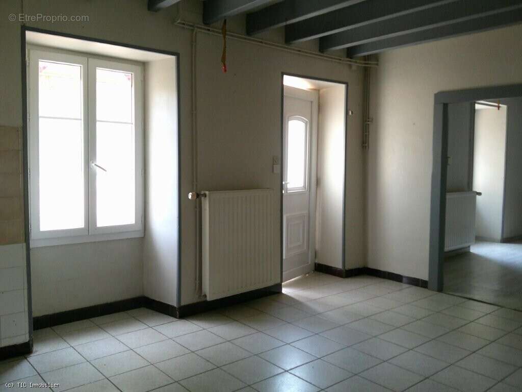 Maison de Campagne Avec Dépendances. Investissement Potentiel - photo 7