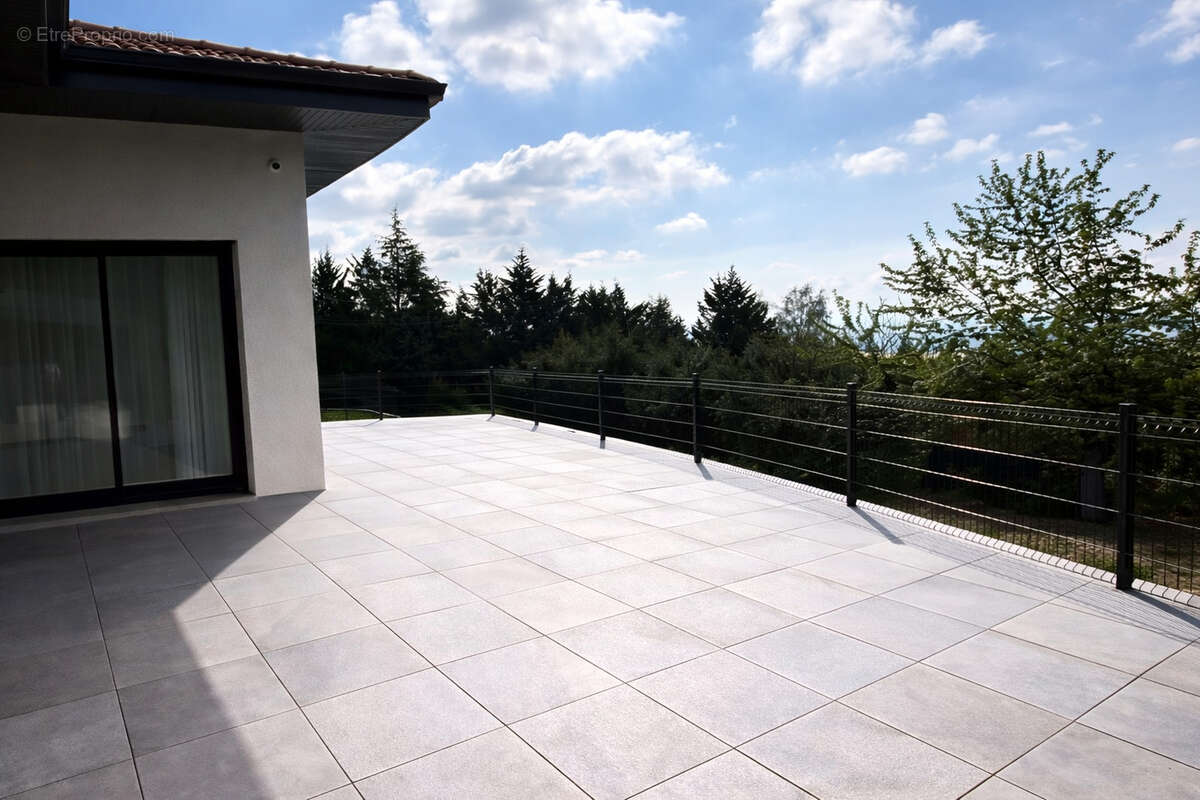 Maison à LA COTE-SAINT-ANDRE