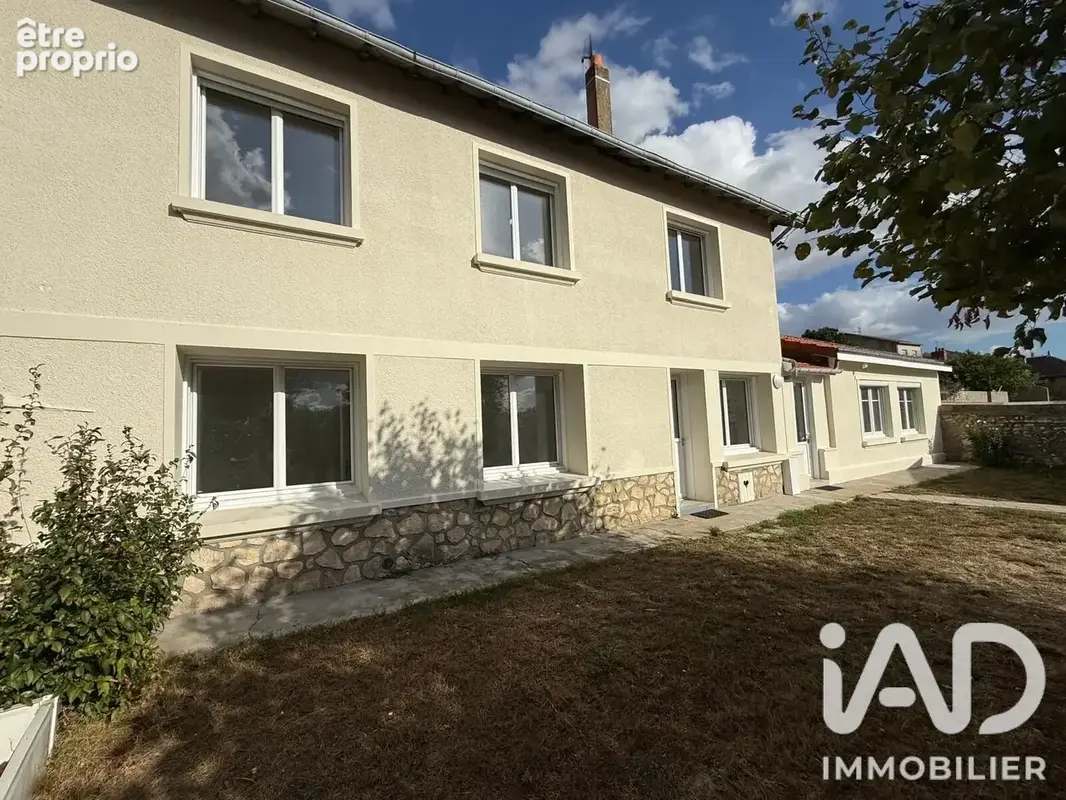 Photo 1 - Maison à CHATELLERAULT