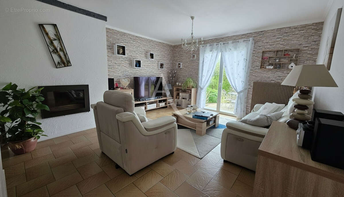 Maison à POUILLE
