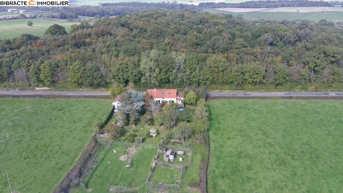 Maison à SAVIGNY-POIL-FOL