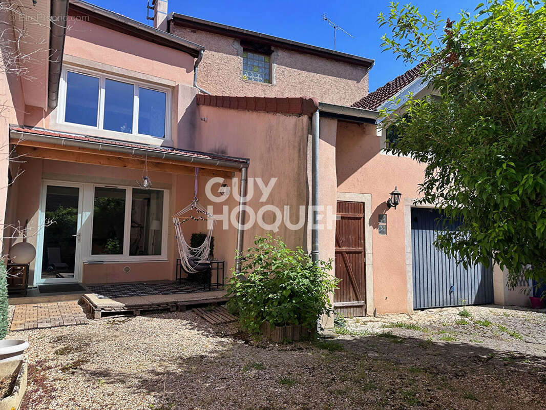 Maison à VELARS-SUR-OUCHE
