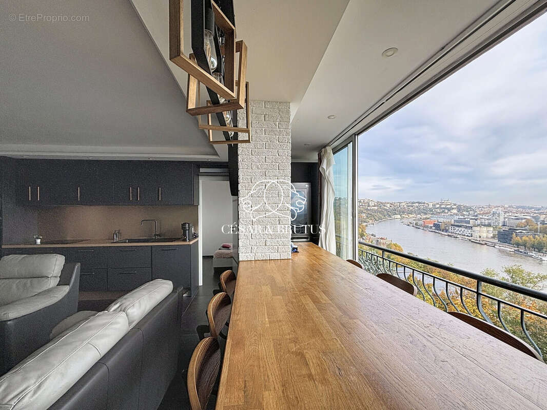 Appartement à LA MULATIERE