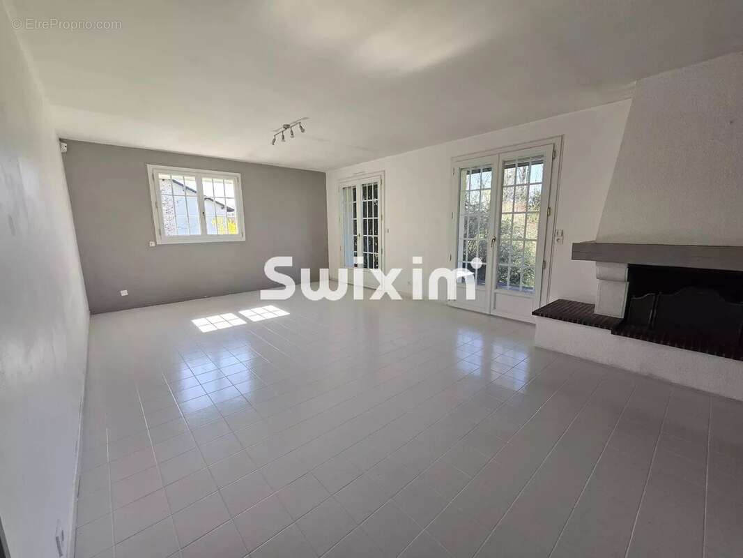 Maison à LONS-LE-SAUNIER