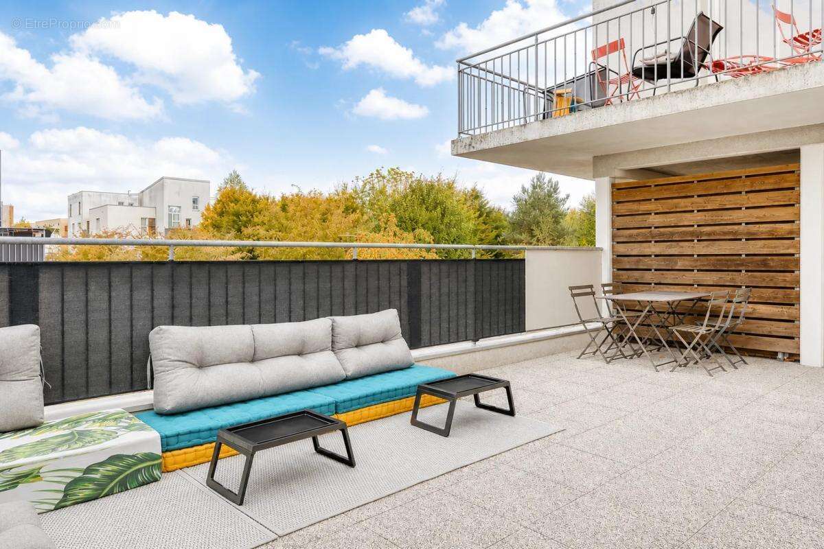 Appartement à VAL-DE-REUIL