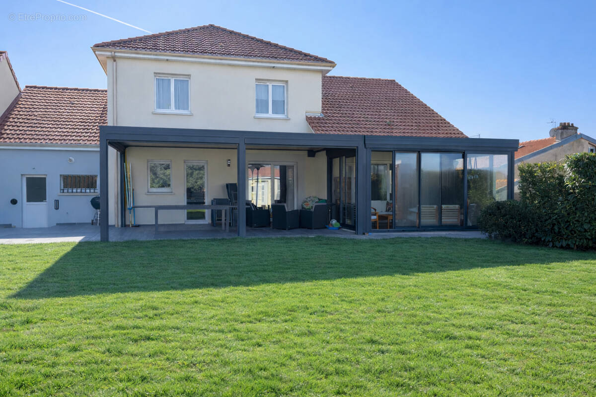 Maison à BOUXIERES-AUX-DAMES