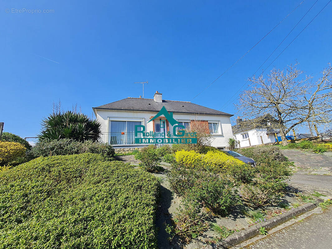 Maison à SAINT-BRICE-EN-COGLES