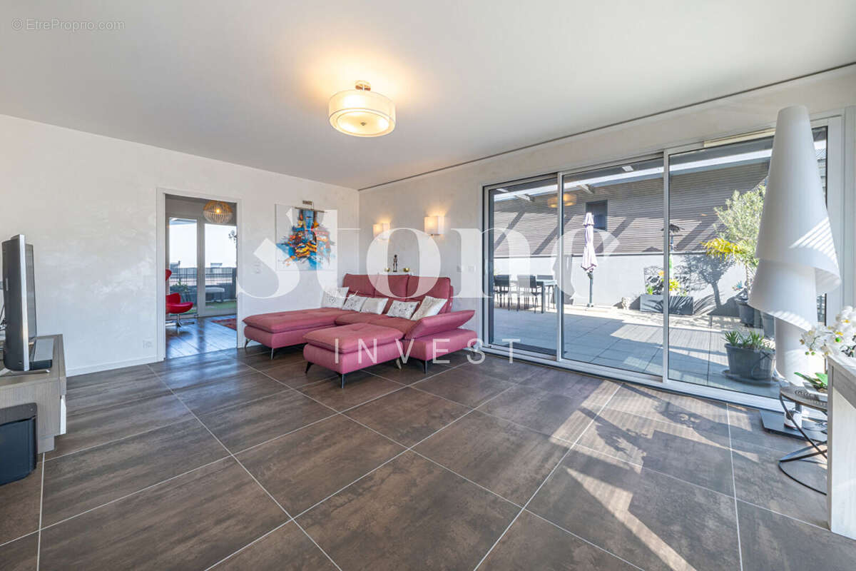 Appartement en attique de 4 pièces 93 m2 - photo 6