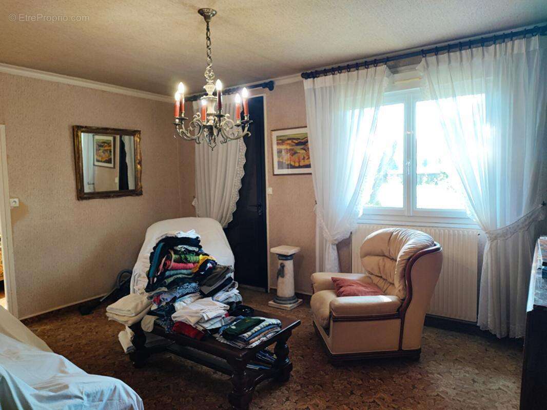 LOUDEAC - Ensemble immobilier - Maison - Entrepôt - photo 4
