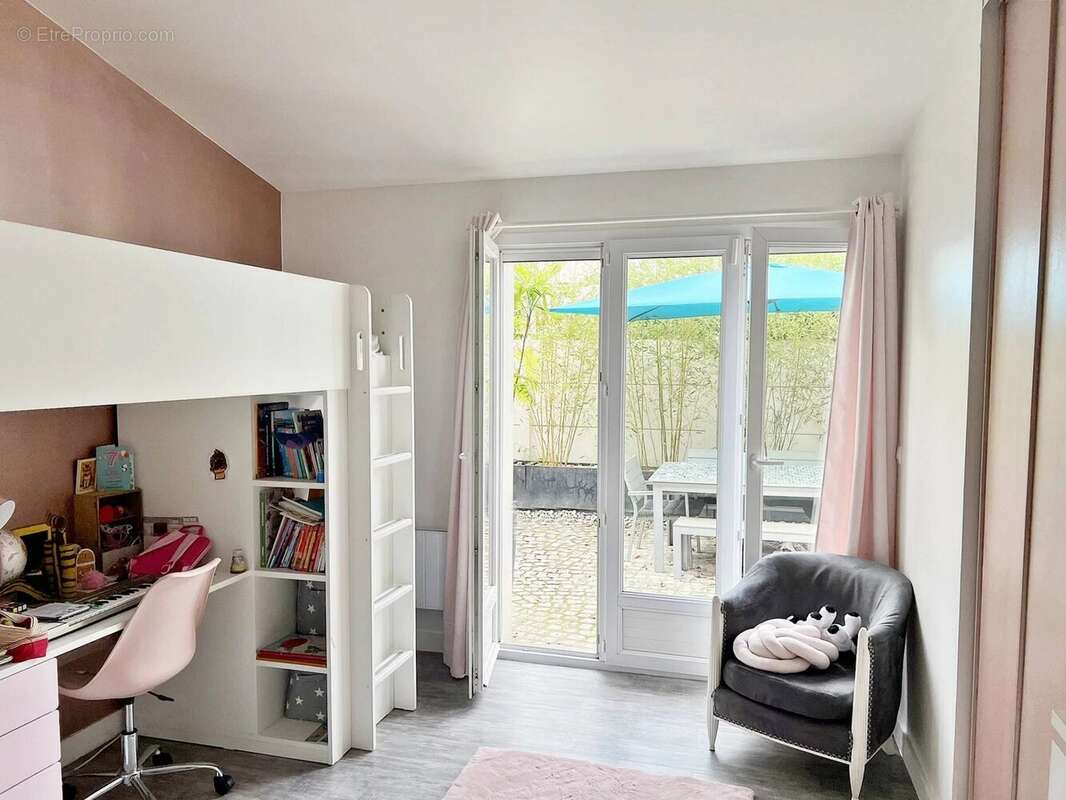 Maison à SAINT-MAUR-DES-FOSSES