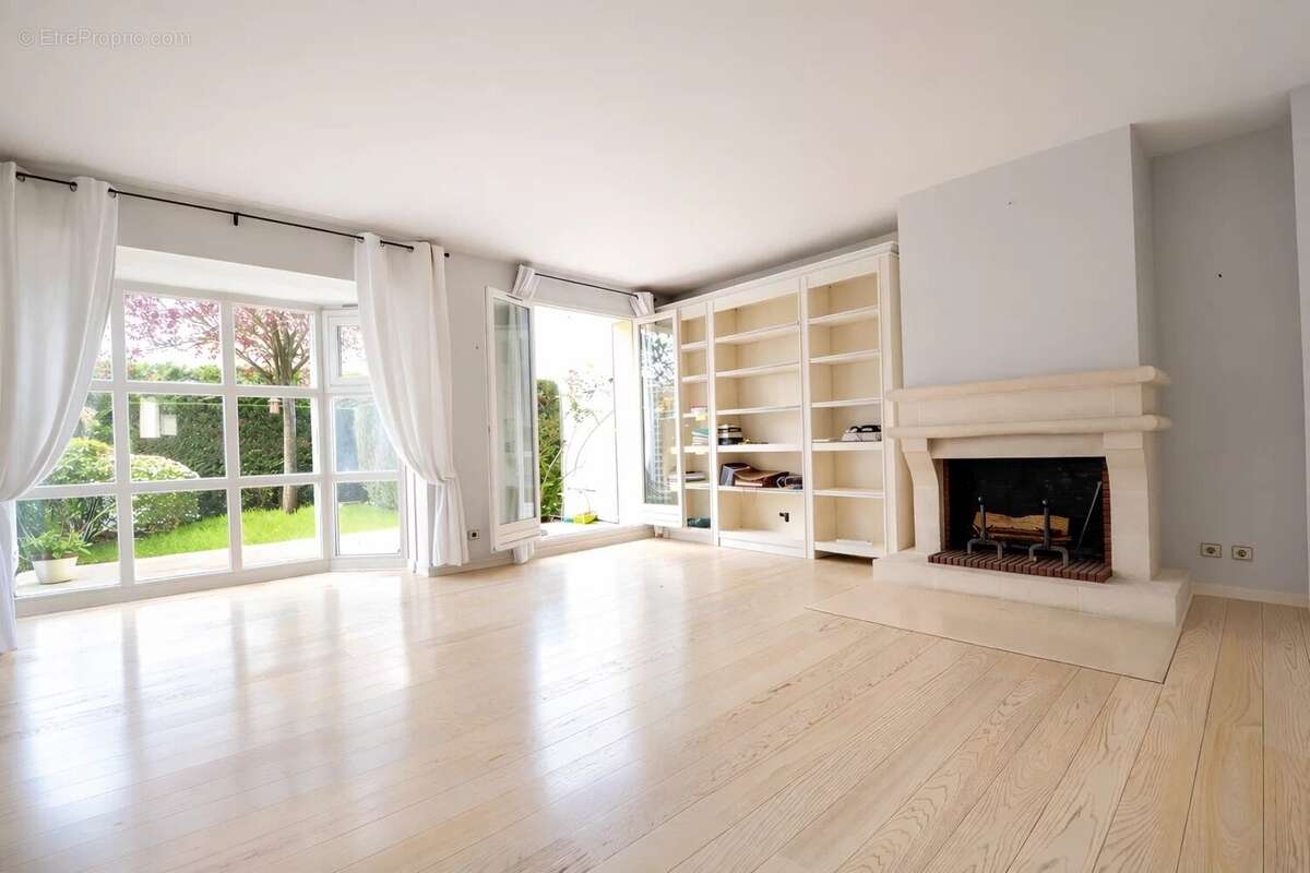 Maison à CROISSY-SUR-SEINE