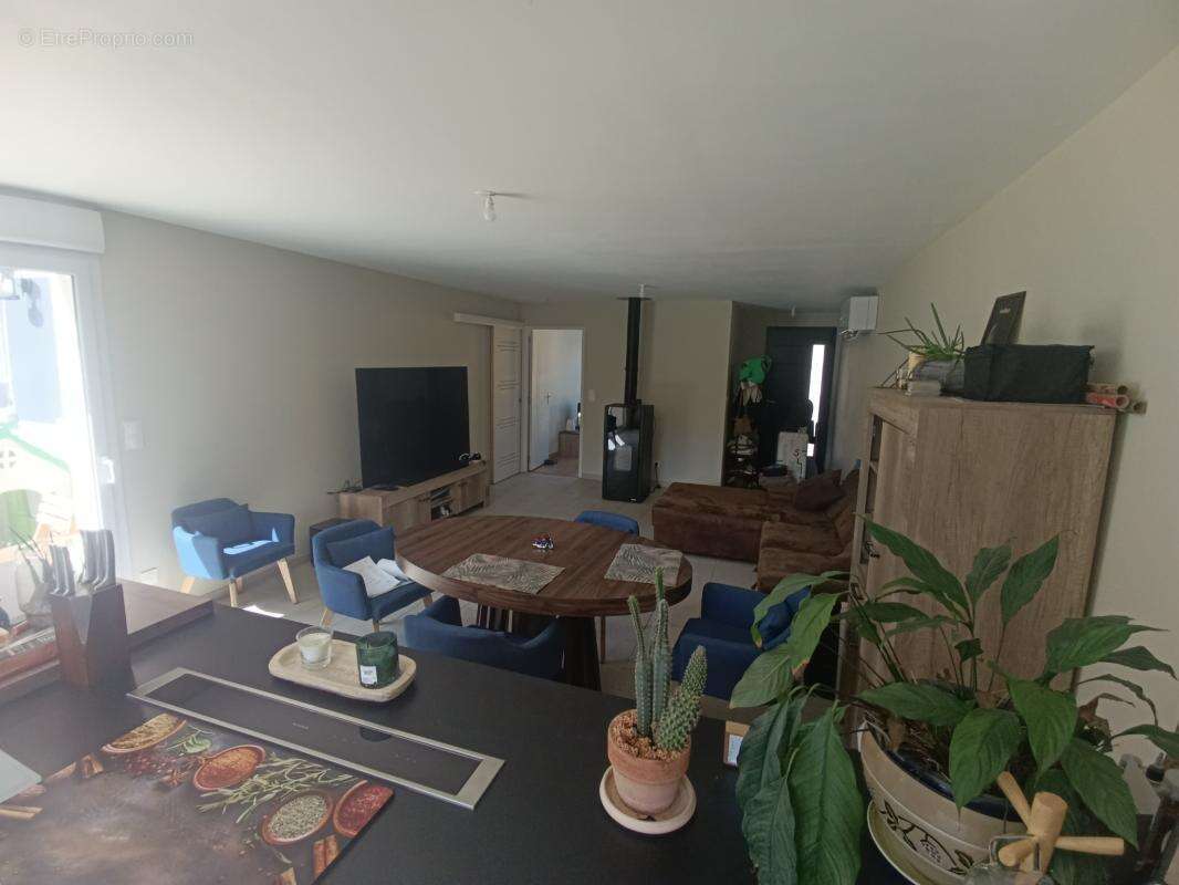 Maison à COULANS-SUR-GEE