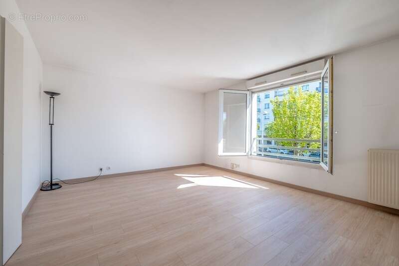 Appartement à BUSSY-SAINT-GEORGES