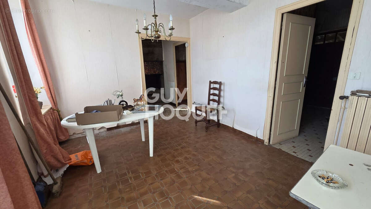 Maison à REFFUVEILLE