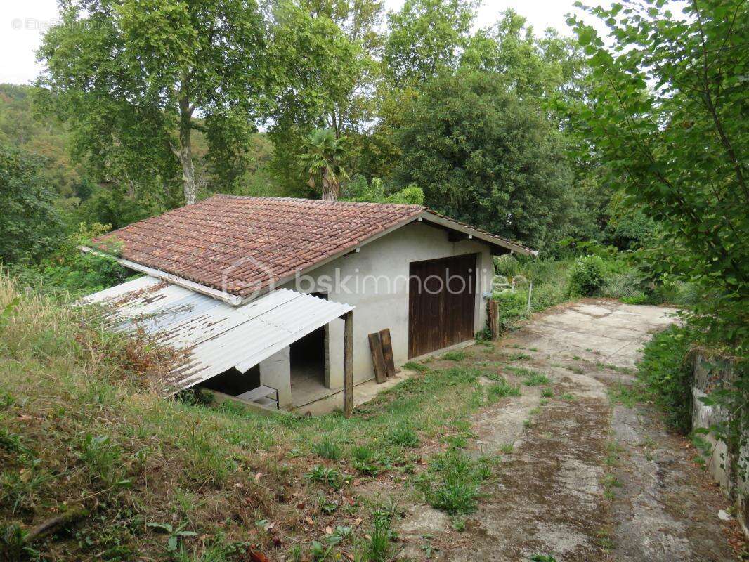 Maison rénovée avec dépendance sur le chemin de Saint Jacques de Compostelle - photo 18